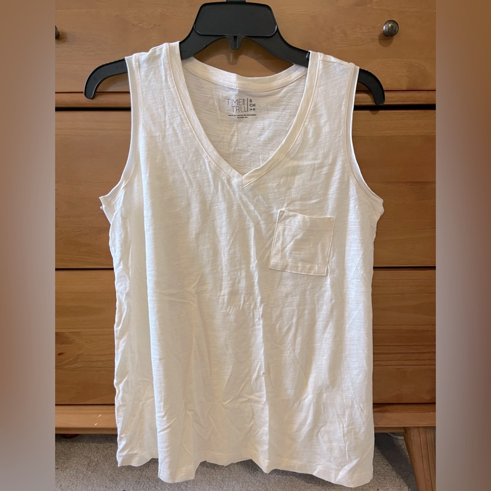 Time and Tru White Summer Tank